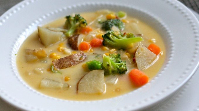Сырно-молочный суп с овощами