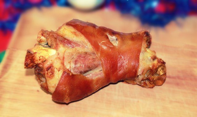Рецепт вкусной свиной рульки в духовке