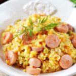 Рис с сосисками и овощами по-афински на сковороде рецепт