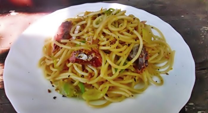 Как приготовить спагетти с сардинами и кабачками рецепт