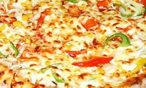 Простой рецепт домашней пиццы с сыром
