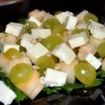 Как приготовить салат с дыней и сыром – пошаговый рецепт
