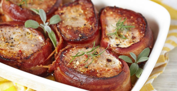 Запеченная свинина в беконе – пошаговый рецепт