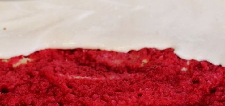 Бисквитный торт с малиной - пошаговый рецепт с фото 10