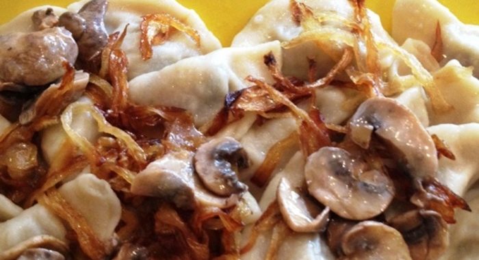 Вареники с картофелем и грибами – пошаговый рецепт